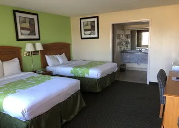 Lone Star Inn hotel thumbnail 5