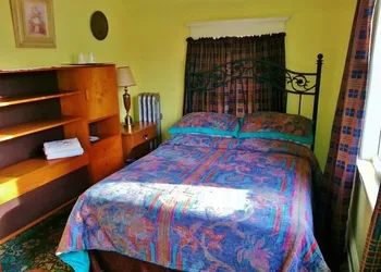 The Harbor House Bed & Breakfast hotel thumbnail 5