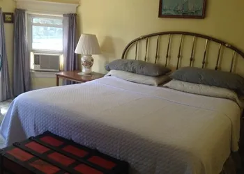 The Harbor House Bed & Breakfast hotel thumbnail 7
