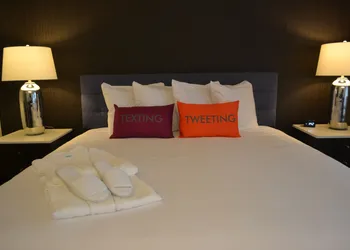 Hotel Lucent hotel thumbnail 6