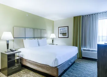 Candlewood Suites Lakeville I-35 by IHG hotel thumbnail 5