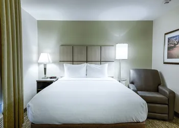 Candlewood Suites Lakeville I-35 by IHG hotel thumbnail 6