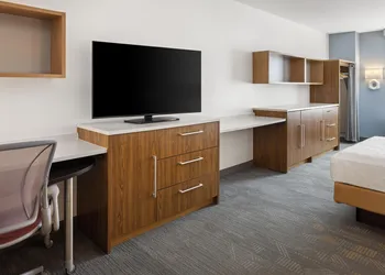 Home2 Suites by Hilton Roseville Minneapolis hotel thumbnail 8