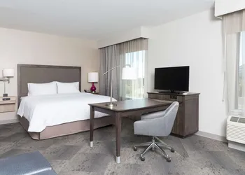 Hampton Inn & Suites Chicago Schaumburg hotel thumbnail 4