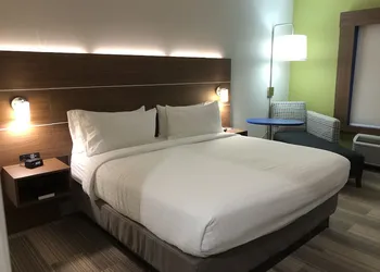 Holiday Inn Express Pineville-Alexandria Area by IHG hotel thumbnail 3
