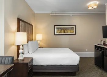 WorldMark San Francisco hotel thumbnail 6