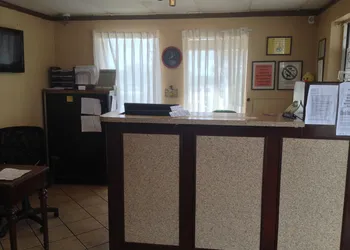 Austin Motor Inn hotel thumbnail 2
