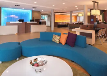 Fairfield Inn & Suites by Marriott Huntington hotel thumbnail 2