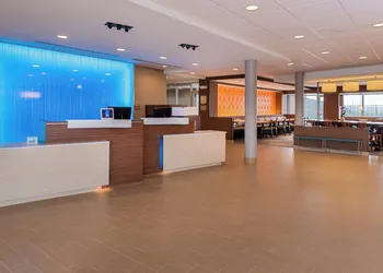 Fairfield Inn & Suites by Marriott Huntington hotel thumbnail 3