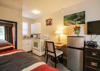 The White Horse Motel hotel thumbnail 5