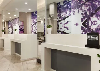 Embassy Suites by Hilton Charlotte Uptown hotel thumbnail 5