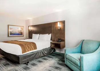Comfort Inn & Suites East Ellijay hotel thumbnail 7