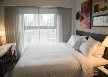 Fairfield Inn & Suites New York Manhattan / Central Park hotel thumbnail 8