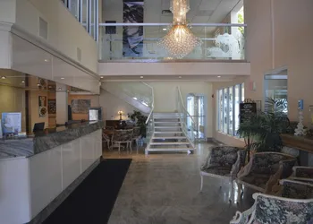 The White Sands Oceanfront Resort & Spa hotel thumbnail 2