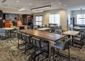 Courtyard by Marriott Houston City Place hotel thumbnail 2