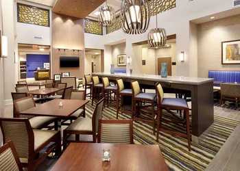 Hampton Inn & Suites Pittsburgh Airport South–Settlers Ridge hotel thumbnail 2