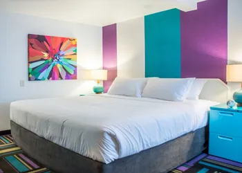 Hotel Zed Kelowna hotel thumbnail 8