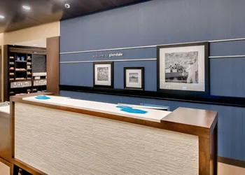 Hampton Inn & Suites Los Angeles - Glendale hotel thumbnail 2