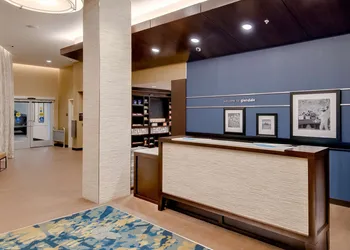 Hampton Inn & Suites Los Angeles - Glendale hotel thumbnail 8