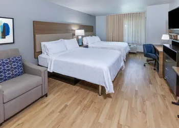 Candlewood Suites Muskogee by IHG hotel thumbnail 7