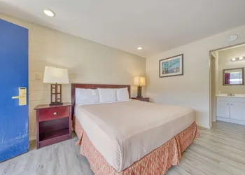 Americas Best Value Inn Stearns hotel thumbnail 2
