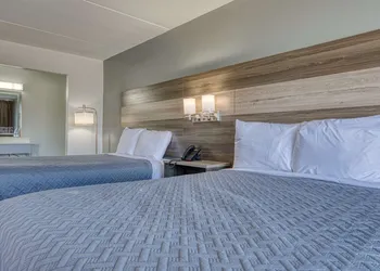 Americas Best Value Inn Stearns hotel thumbnail 6