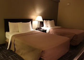 Sunlac Inn Devils Lake hotel thumbnail 6