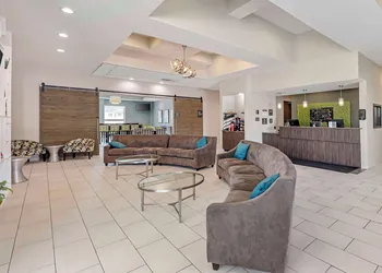 Best Western Plus Pflugerville hotel thumbnail 2