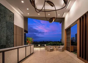 The Ritz-Carlton Residences, Waikiki Beach hotel thumbnail 2