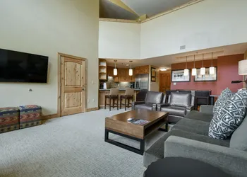 Grand Summit Hotel - Canyons Village, a RockResort hotel thumbnail 5
