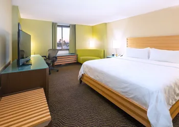 Holiday Inn San Jose - Silicon Valley by IHG hotel thumbnail 8