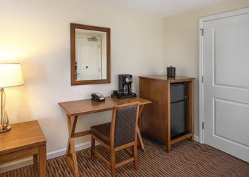 Club Wyndham Oceanside Pier hotel thumbnail 4