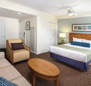 Club Wyndham Oceanside Pier hotel detail image 5