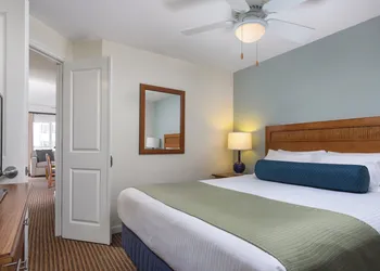 Club Wyndham Oceanside Pier hotel thumbnail 6