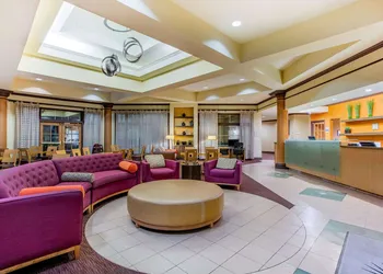 La Quinta Inn & Suites by Wyndham Raleigh/Durham Southpoint hotel thumbnail 4
