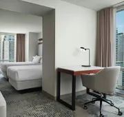 Springhill Suites by Marriott Chicago Downtown/ River North hotel detail image 3