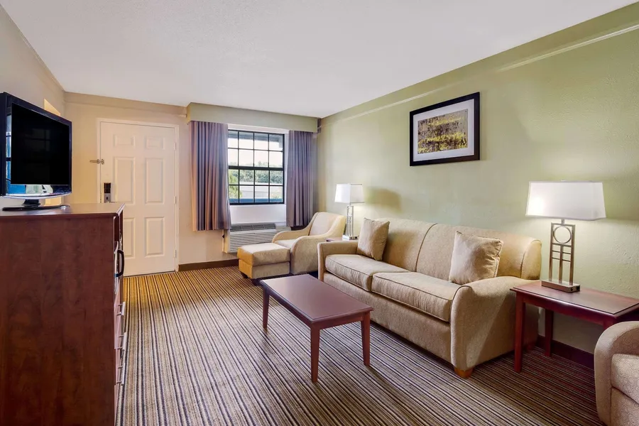 Baymont by Wyndham Jacksonville Orange Park hotel detail image 6