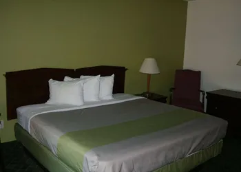 Travelodge by Wyndham Roanoke hotel thumbnail 3