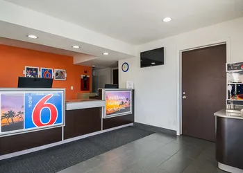 Motel 6 Lost Hills CA hotel thumbnail 5