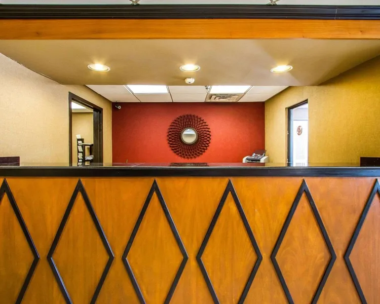 Rodeway Inn & Suites Clarksville near Governors Square Mall hotel detail image 2