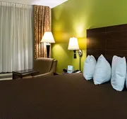 Rodeway Inn & Suites Clarksville near Governors Square Mall hotel detail image 4
