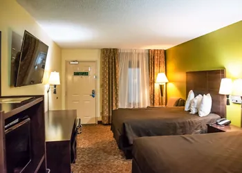 Rodeway Inn & Suites Clarksville near Governors Square Mall hotel thumbnail 7