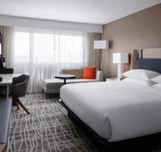 Nashville Airport Marriott hotel detail image 5