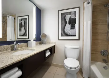 Nashville Airport Marriott hotel thumbnail 6