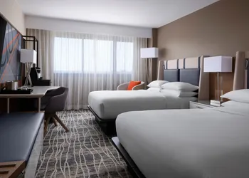 Nashville Airport Marriott hotel thumbnail 7