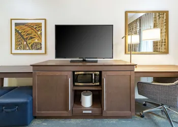 Hampton Inn & Suites Newport/Cincinnati hotel thumbnail 6