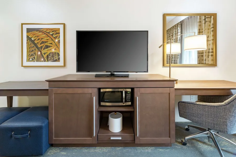 Hampton Inn & Suites Newport/Cincinnati hotel detail image 6
