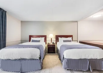 The Blu Hotel Blue Ash Cincinnati, an Ascend Collection Hotel hotel thumbnail 6