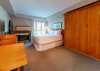 Whistler Peak Lodge hotel thumbnail 4