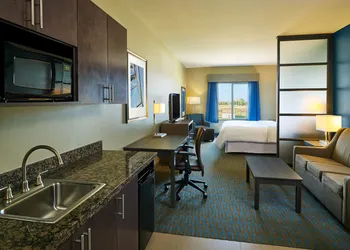 Four Points by Sheraton Williston hotel thumbnail 4